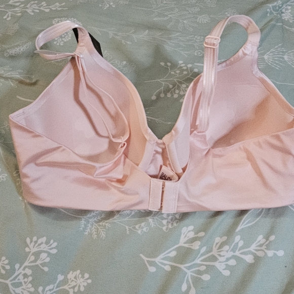 Bali Pink T-Shirt Bra with Seamless Full-Coverage Design - Picture 9 of 16